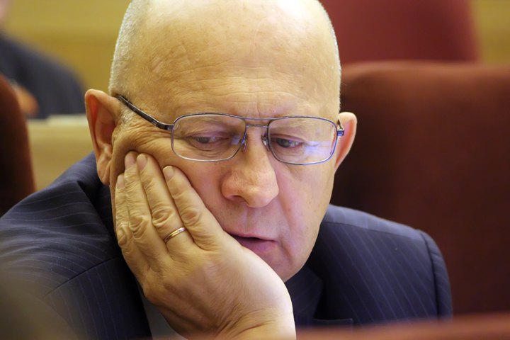 Новосибирский депутат решил бороться со Шмаковым за руководство ФНПР