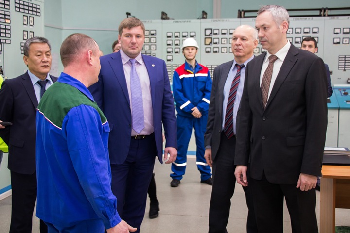 Андрей Травников поблагодарил энергетиков за безаварийные праздники Андрей Травников поблагодарил энергетиков за безаварийные праздники