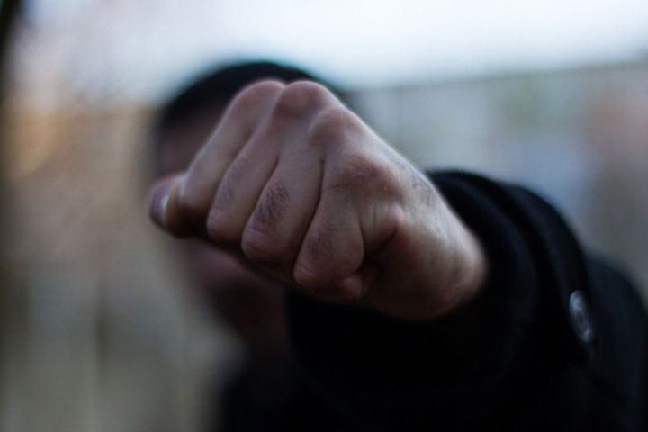 Братья убили собутыльника в Кузбассе, поскольку тот отсидел в «неправильной» колонии