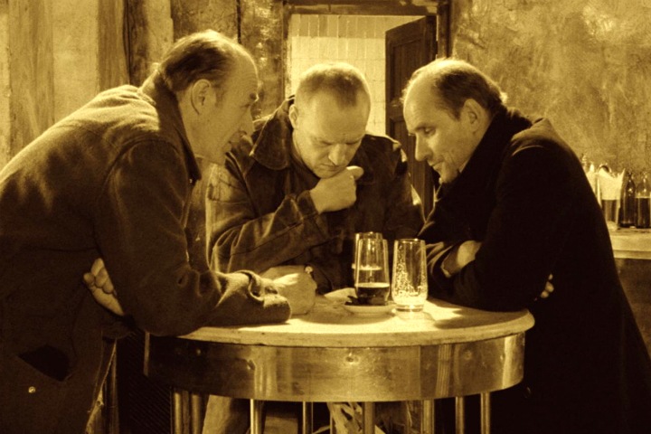 Пикник на обочине. Праздник прощания с космосом, эмиграция для умных и мусор как спасение регионов