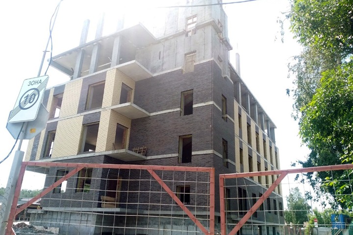 Однофамилица главы транспортного комитета заксобрания построит гостиницу в Новосибирске