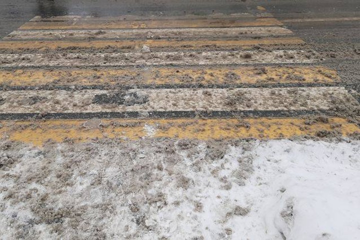 Прокуроры нашли более 40 нарушений при уборке снега в Новосибирске