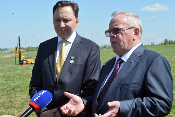 Алтайцы выйдут на митинг за отставку Бердникова Алтайцы выйдут на митинг за отставку Бердникова