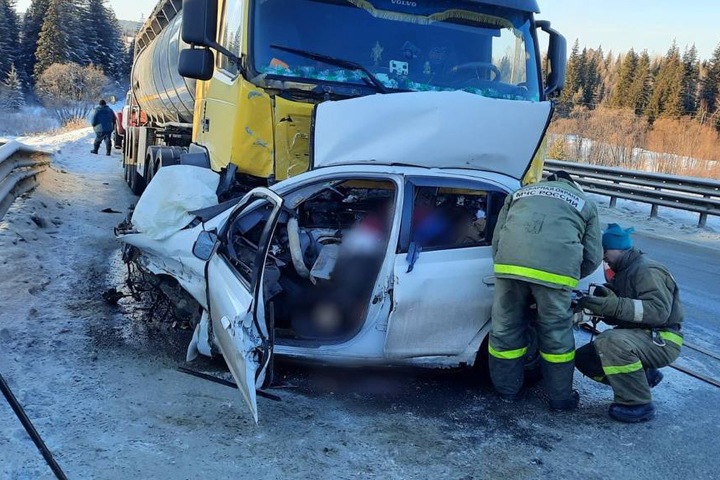 Четверо погибли в страшном ДТП в Красноярском крае