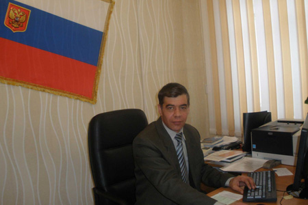 Глава поселения в Иркутской области ударил подростка, который шумел Глава поселения в Иркутской области ударил подростка, который шумел