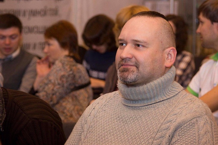 «С радужным флагом по площади Ленина»: как рождалось ЛГБТ-движение в Новосибирске