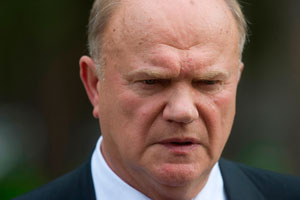 Мазур: Гражданское общество перед выборами президента должно заключить общественный договор с Зюгановым