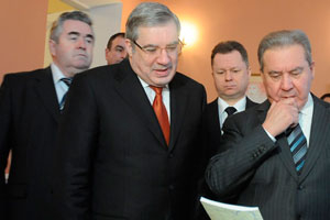 Зампред правительства Омской области Бобырев может стать сенатором после победы в Замелетеновке