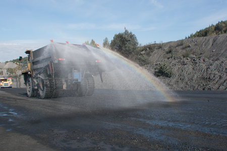 «Сибирский Антрацит» провел модернизацию поливооросительных машин на внутрикарьерных дорогах «Сибирский Антрацит» провел модернизацию поливооросительных машин на внутрикарьерных дорогах