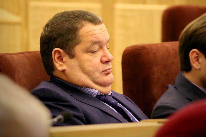 Новосибирское заксобрание обновило лидеров по доходам Новосибирское заксобрание обновило лидеров по доходам