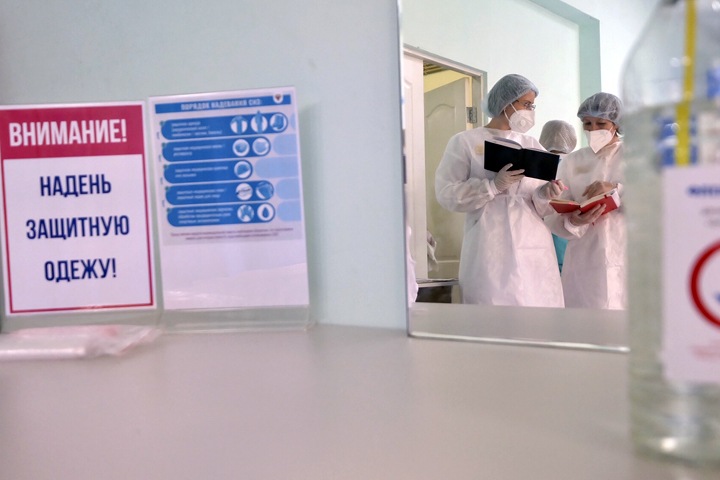 Коронавирус в Сибири: рекорды по зараженным в Омске и десятки умерших