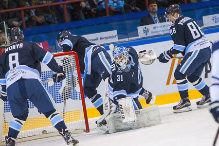 Городецкий заморозил финансирование футбольной и хоккейной «Сибири» Городецкий заморозил финансирование футбольной и хоккейной «Сибири»