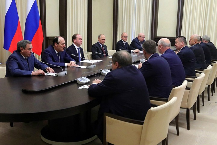 Путин пообещал наградить Городецкого, Назарова и Толоконского