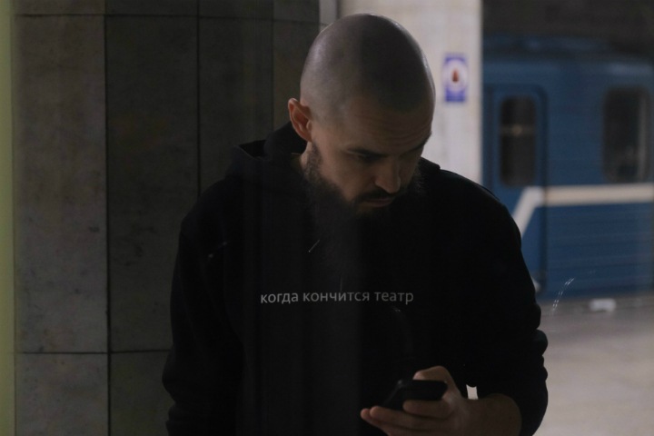 Конечная станция театра. Перформанс «Предел» в новосибирском метро