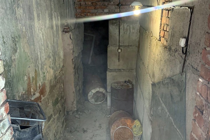 Один из провалившихся в яму с кипятком в новосибирском лицее умер Один из провалившихся в яму с кипятком в новосибирском лицее умер