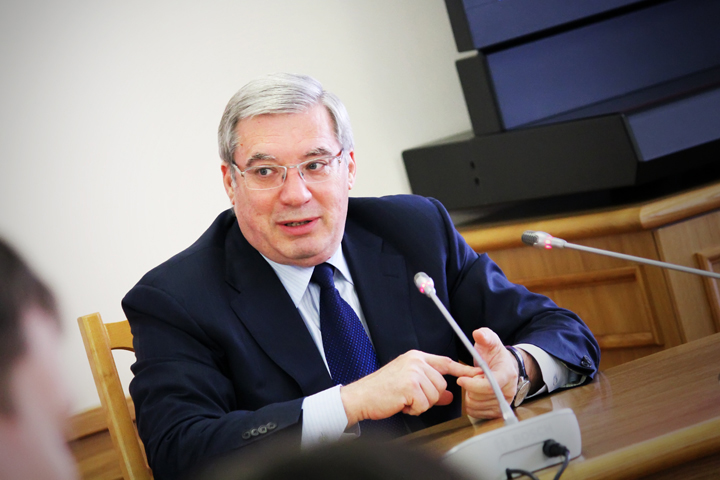 Толоконский сбалансирует красноярский бюджет сокращением чиновников Толоконский сбалансирует красноярский бюджет сокращением чиновников