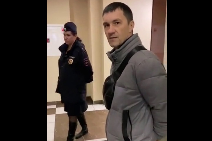 Красноярский сенатор напомнил о незаконности полицейских облав при мобилизации Красноярский сенатор напомнил о незаконности полицейских облав при мобилизации