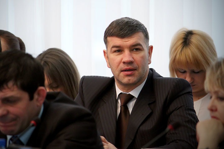 Экс-глава Кировского района назначен и.о. министра промышленности Новосибирской области Экс-глава Кировского района назначен и.о. министра промышленности Новосибирской области