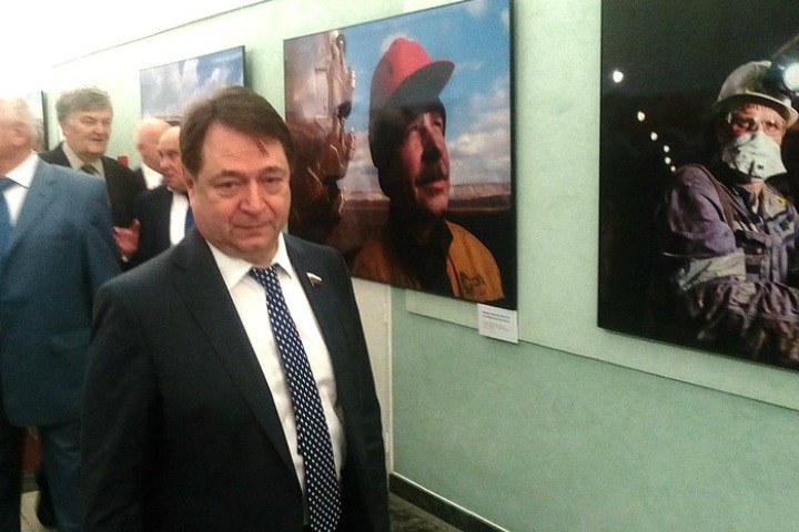 СМИ рассказали, какие сибирские сенаторы лишатся статуса после осенних выборов СМИ рассказали, какие сибирские сенаторы лишатся статуса после осенних выборов