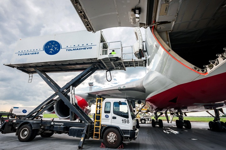 Пользователи соцсетей прокомментировали предложения переименовать новосибирский аэропорт: «Только „Толмачёво“» Пользователи соцсетей прокомментировали предложения переименовать новосибирский аэропорт: «Только „Толмачёво“»