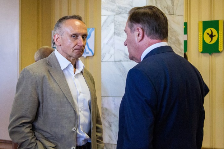 Вице-спикер новосибирского заксобрания пообещал отправиться на фронт