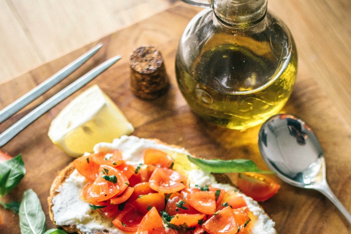 Производство оливкового масла мешает развиваться рыбам и расти пшенице Производство оливкового масла мешает развиваться рыбам и расти пшенице