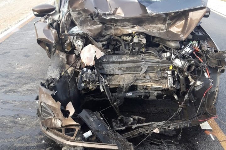 Смертельное ДТП: машина протаранила грузовик дорожных рабочих под Новосибирском