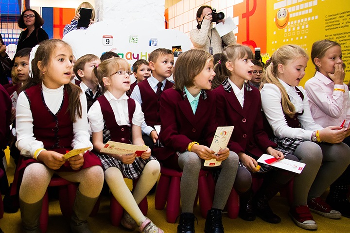 Набор вещей для новосибирской школьницы подорожал на треть