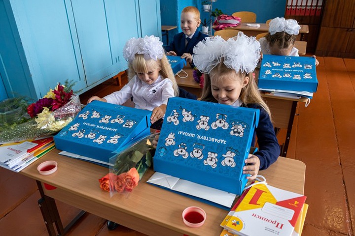 «Сибантрацит» поздравил первоклассников с началом учебного года