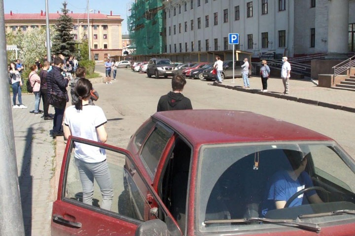 Сторонники Быкова назвали митинг в его поддержку в Красноярске «провокацией» Сторонники Быкова назвали митинг в его поддержку в Красноярске «провокацией»