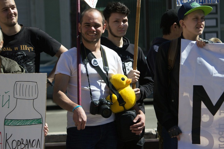 Участника иркутской Монстрации задержали за уточку