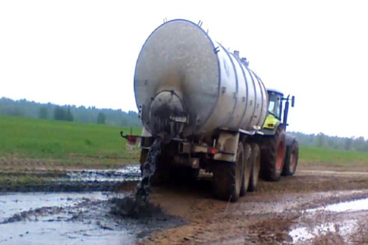 Игорь Украинцев: «Запах идет с полей, куда Кудряшовский мясокомбинат сливает нечистоты»