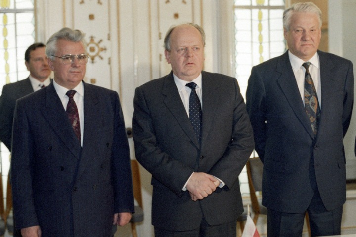 «На Западе не понимают, насколько сильно распад СССР все еще влияет на Россию» «На Западе не понимают, насколько сильно распад СССР все еще влияет на Россию»