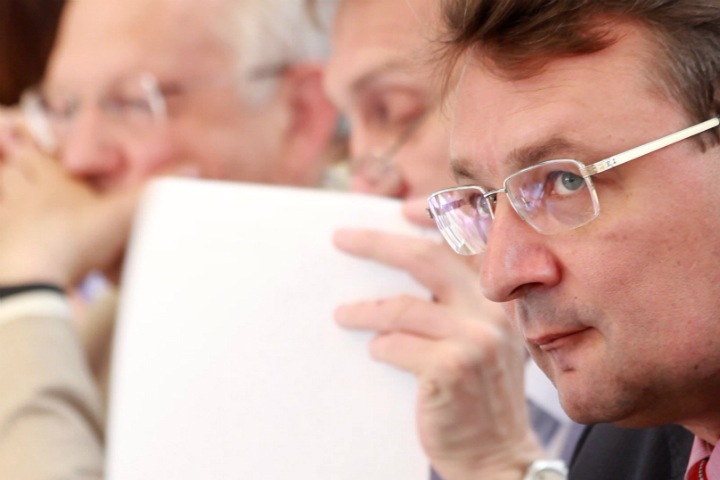 Депутаты заксобрания рекомендовали Локтю проверить подчиненных Депутаты заксобрания рекомендовали Локтю проверить подчиненных