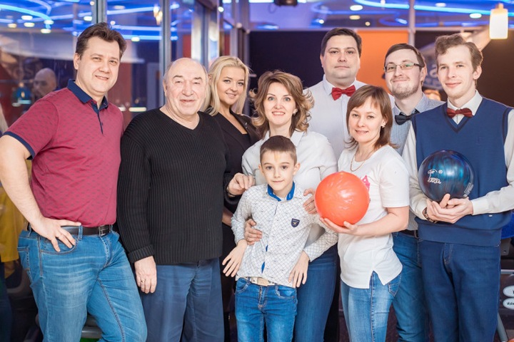 Глава новосибирского минфина стал самым галантным игроком в боулинг