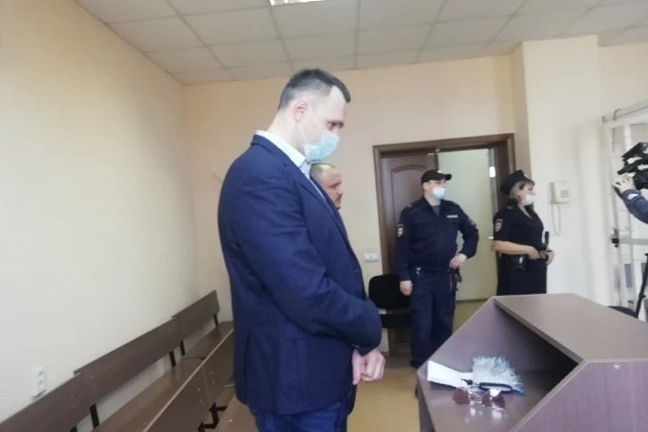 Экс-главу комитета по рекламе мэрии Новосибирска отправили в колонию строгого режима