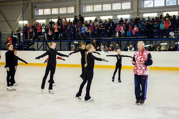 «Ростелеком» провел мастер-классы «Звездная дорожка» для новосибирских фигуристов «Ростелеком» провел мастер-классы «Звездная дорожка» для новосибирских фигуристов