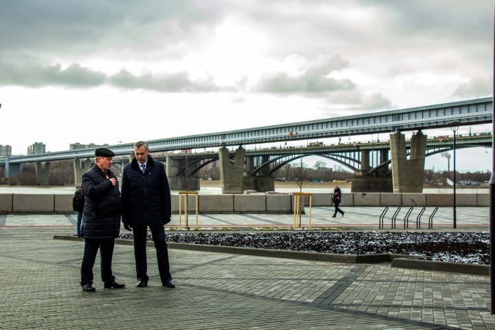 На старт, внимание, марш: Новосибирск ждет интриги от губернаторских выборов На старт, внимание, марш: Новосибирск ждет интриги от губернаторских выборов
