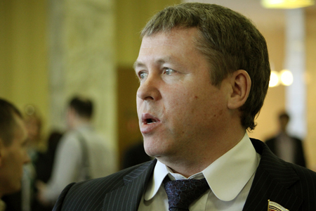 Новосибирские парламентарии не стали назначать главредов радио «Слово» и «Ведомостей заксобрания» Новосибирские парламентарии не стали назначать главредов радио «Слово» и «Ведомостей заксобрания»