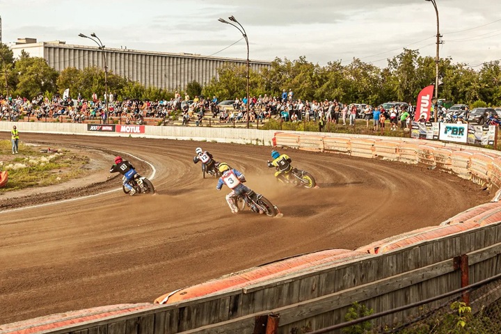 Новосибирцы победили в командном чемпионате России по спидвею Новосибирцы победили в командном чемпионате России по спидвею