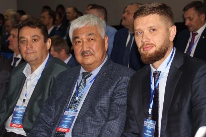 Дума Иркутска уволила вице-спикера Дума Иркутска уволила вице-спикера