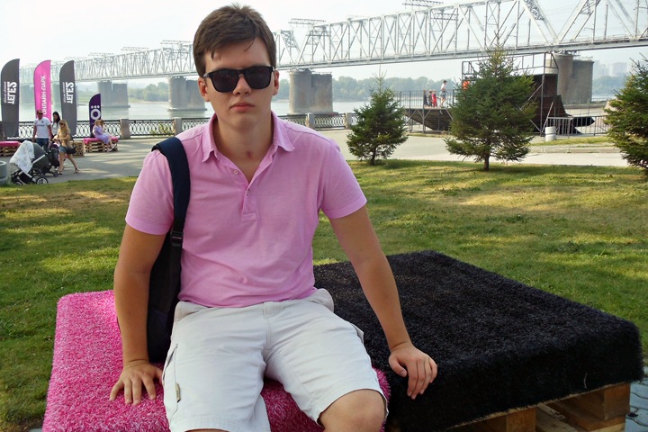 Новосибирцу с потерей слуха и зрения выдали инвалидность после письма Путину, но потом отобрали