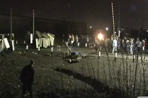 Жители Междуреченска закидали камнями ОМОН