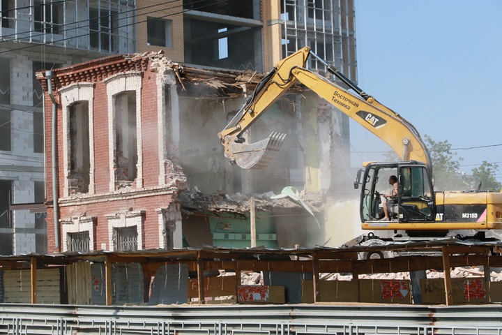 Старинную усадьбу купца снесли в Барнауле ради здания прокуратуры Старинную усадьбу купца снесли в Барнауле ради здания прокуратуры