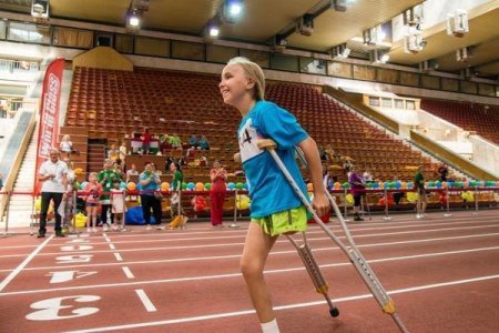 Первую игру сезона хоккейная «Сибирь» посвятит победившей рак девочке