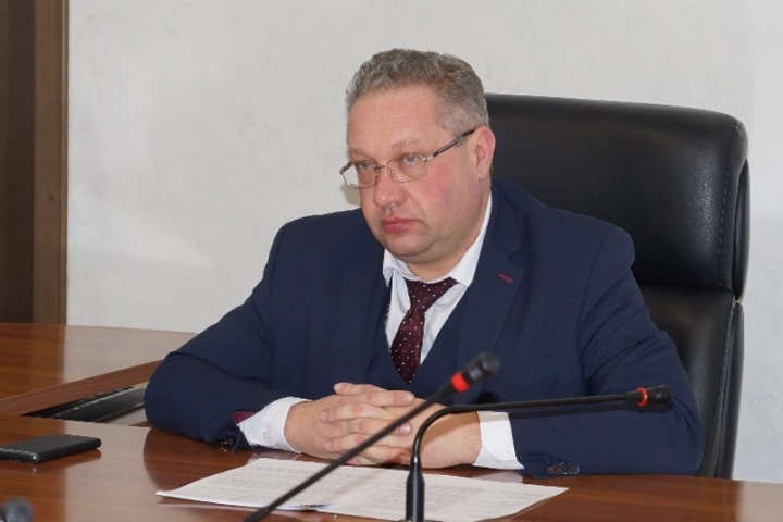 Омский замминистра строительства задержан по подозрению во взятке