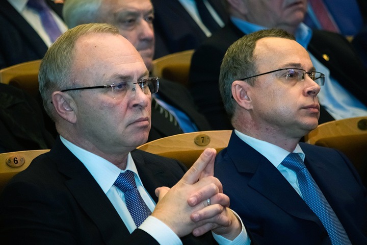 Травников сформировал новое правительство Травников сформировал новое правительство