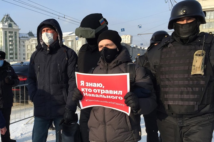 Новосибирский суд отменил решение об отказе СК разбираться в покушении на Навального Новосибирский суд отменил решение об отказе СК разбираться в покушении на Навального