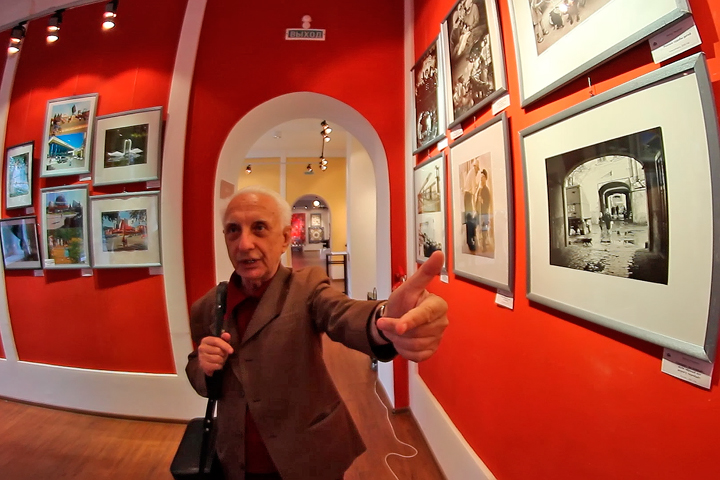 «Меня наверняка сразили бы снайперы, потому что я люблю быть в гуще жизни» «Меня наверняка сразили бы снайперы, потому что я люблю быть в гуще жизни»