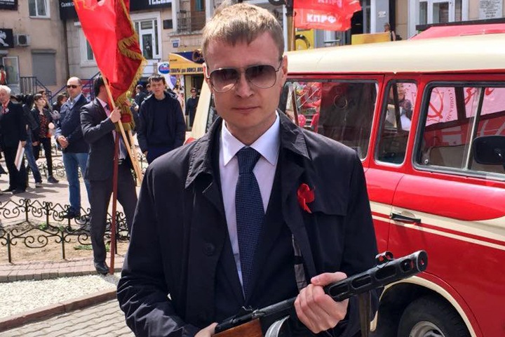 Бурятских депутатов от КПРФ решили уволить из-за участия в митингах Бурятских депутатов от КПРФ решили уволить из-за участия в митингах